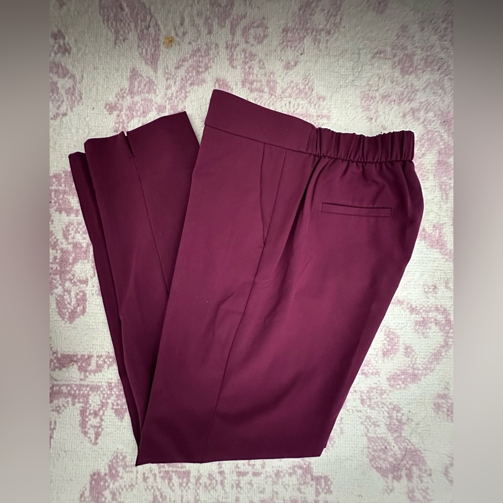 NEW Banana Republic women’s HYDEN PANTS Burgundy Dress Pants with Elastic Waist
